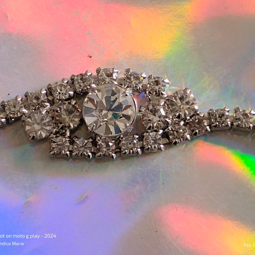 Sparkling Silver Rhinestone Brooch